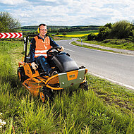 AS-Motor pr&auml;sentiert neuen AS 980 Hochgras-Aufsitzm&auml;her 
