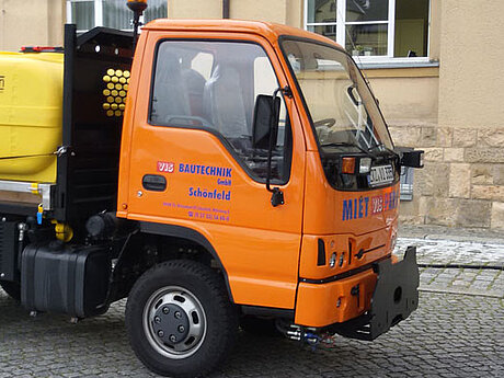 Unkraut vergeht doch, mit dem IproGreen HeissWasser & Schaum System!