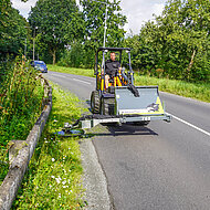 Kompakter M&auml;her RI 82 f&uuml;r robuste Eins&auml;tze an Z&auml;unen und Stra&szlig;en