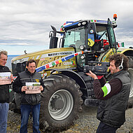 Massey Ferguson Wohlt&auml;tigkeits-Expedition  erreicht den Polarkreis