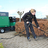 GMR nimmt vollelektrisches System zur Unkrautbek&auml;mpfung ins Sortiment
