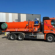 Vakuum-Saug-Anlage S-Vac 8.5 m&sup3;: Absaugen oder Bew&auml;ssern nach Einsatz-Szenario