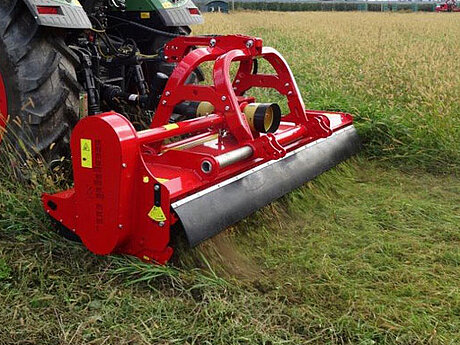 Kamps Seppi M. mit neuer Generation von Mulchger&auml;ten auf der Demopark