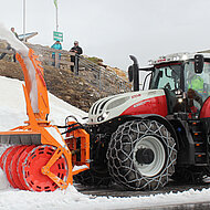 Steyr-Event: Schneefräsen mit über 300 PS in 2.500 Metern Höhe 