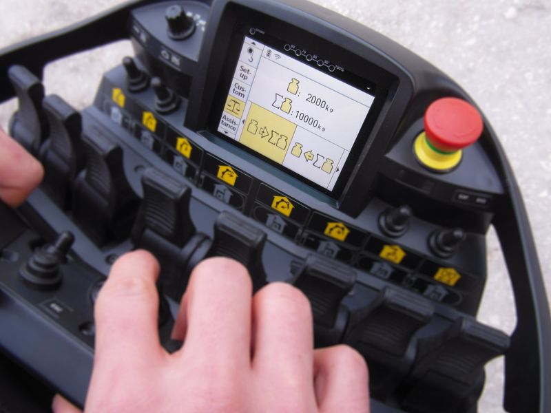 PALFINGER erweitert mit MEXT und WEIGH sein Angebot an Assistenzsystemen 