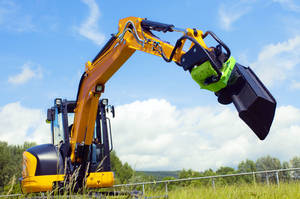 Mit dem TiltRotator pr&auml;sentiert HKS auf der NordBau und GaLaBau 2010 zylinderfreie Positioniertechnik f&uuml;r Baumaschinen