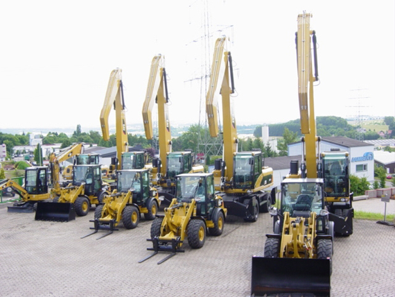 Die Zeppelin Niederlassung Illingen vermittelt der S&W Service GmbH j&auml;hrlich an die zw&ouml;lf Umschlagbagger vom Typ Cat M322DMH. 