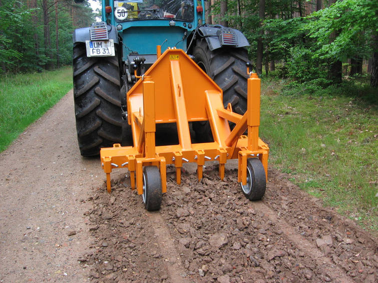 P&Ouml;MA &ndash; Anbauaufrei&szlig;er SAR 8