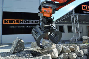 F&uuml;r Bauh&ouml;fe, Autobahnmeistereien, Tief- und GaLaBau gleicherma&szlig;en interessant &ndash; der neue Tiltrotator TR06NOX f&uuml;r Midi-Bagger: Kompakt, niedrig, stark erm&ouml;glicht er die optimale Beweglichkeit der Anbauger&auml;te.F&uuml;r Bauh&ouml;fe, Autobahnmeistereien, Tief- und GaLaBau gleicherma&szlig;en interessant &ndash; der neue Tiltrotator TR06NOX f&uuml;r Midi-Bagger: Kompakt, niedrig, stark erm&ouml;glicht er die optimale Beweglichkeit der Anbauger&auml;te.