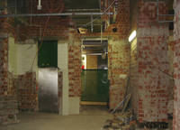 Eine komplette Entkernung war notwendig bevor mit den Sanierungsarbeiten begonnen werden konnte 