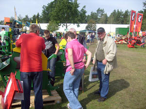 Die Forst live Nord wird sich vom 9. - 11. September 2011 in Hermannsburg noch variantenreicher pr&auml;sentieren (Foto: fb). 