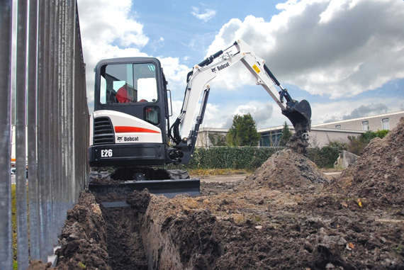 Bobcat 2,6 t Kurzheckbagger E26