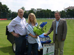 Eder Kommunalmaschinen: Neue Miss TSV 1860 gek&uuml;rt 