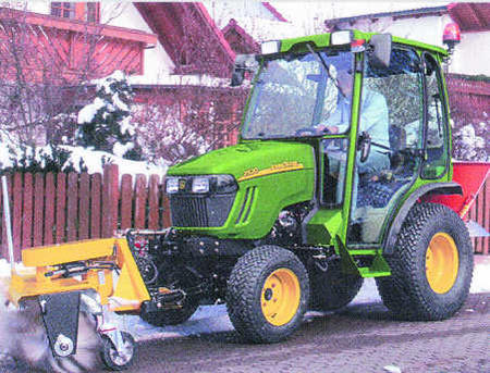 Die Stadt bekommt einen neuen Allroundtraktor vom Typ John Deere. 
