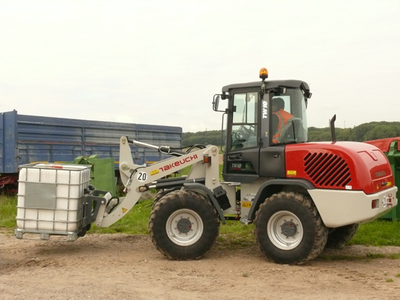 5,7 t Takeuchi TW 10 Radlader