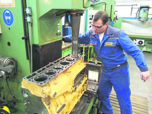 Zeppelin überholt die Baumaschinenmotoren von Caterpillar in eigenen Spezial-Werkstätten